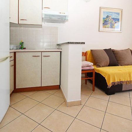 Apartments Lovincic Baska  Ngoại thất bức ảnh