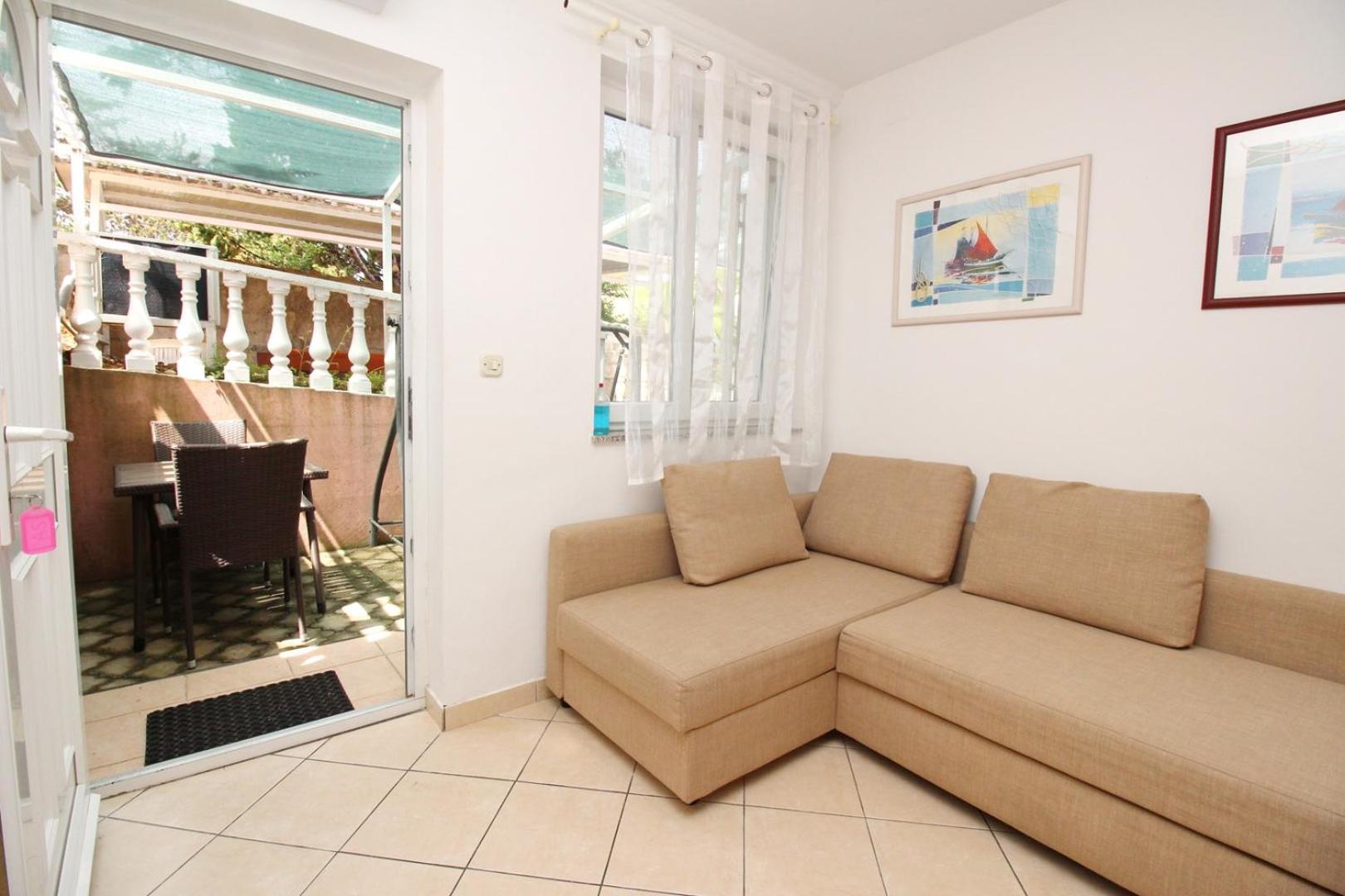 Apartments Lovincic Baska  Ngoại thất bức ảnh